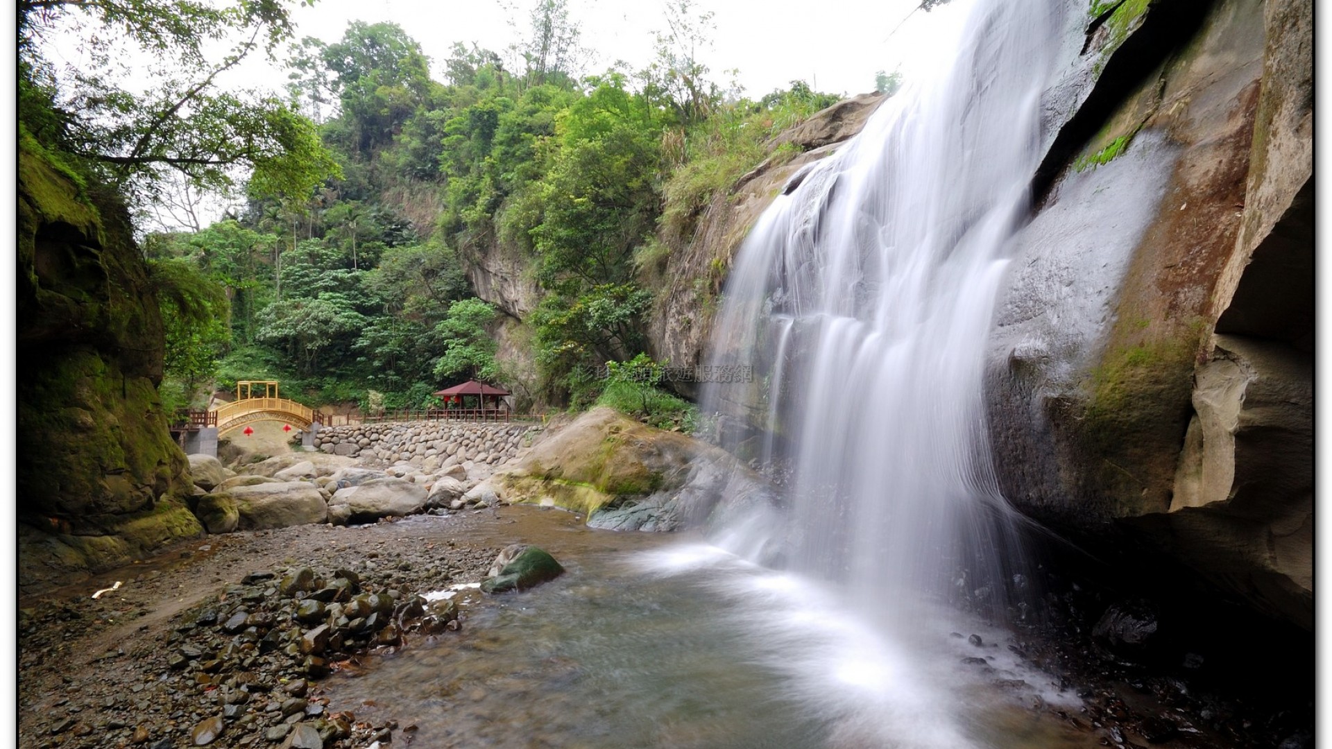 水哮瀑布-小半天旅遊景點